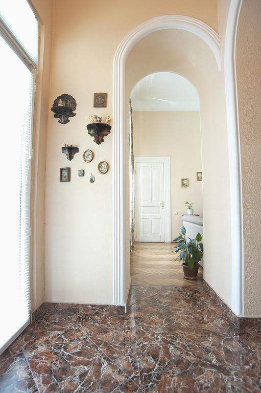 Apartment In Purtseladze Street Tbilisi Exterior photo